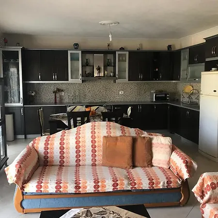 Villa Villa *