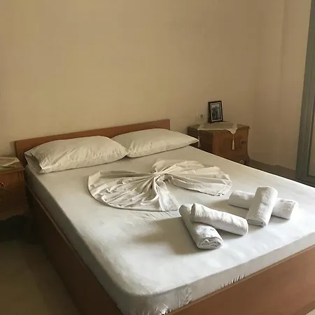 Villa Villa *